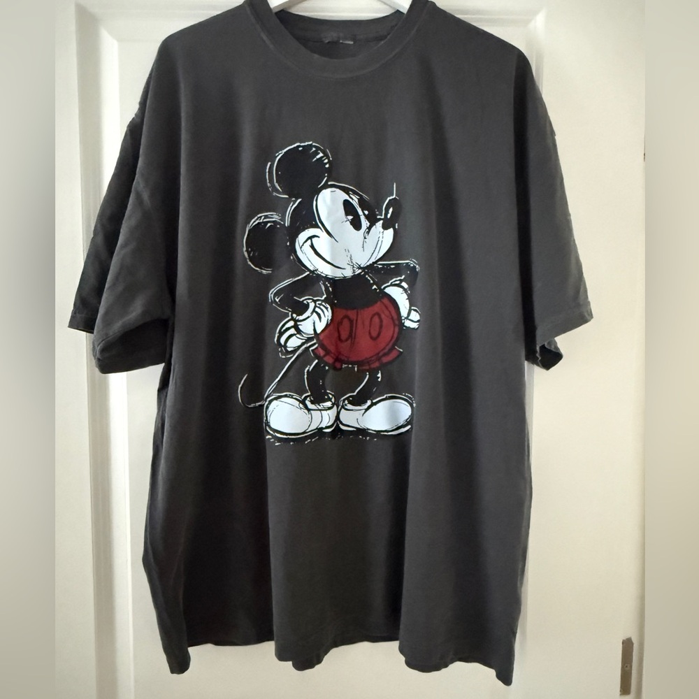 Vintage Mickey Mouse Graphic T-Shirt - Black